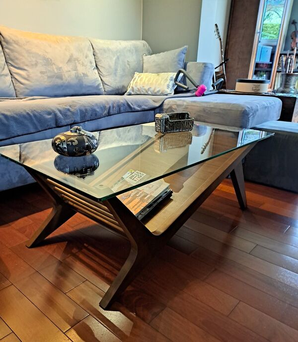 Tavolino Kiruna in vetro e legno
