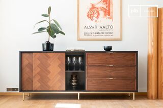 Credenza Neutra in legno scuro