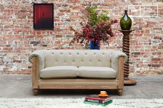 Divano Chesterfield Montaigu a 2 posti Almond