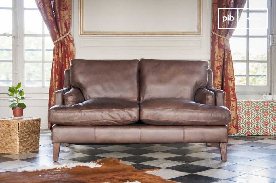Un divano dallo stile senza tempo che unisce qualità e carattere.