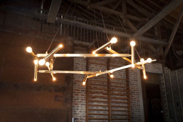 Grande lampadario in ottone Izaar