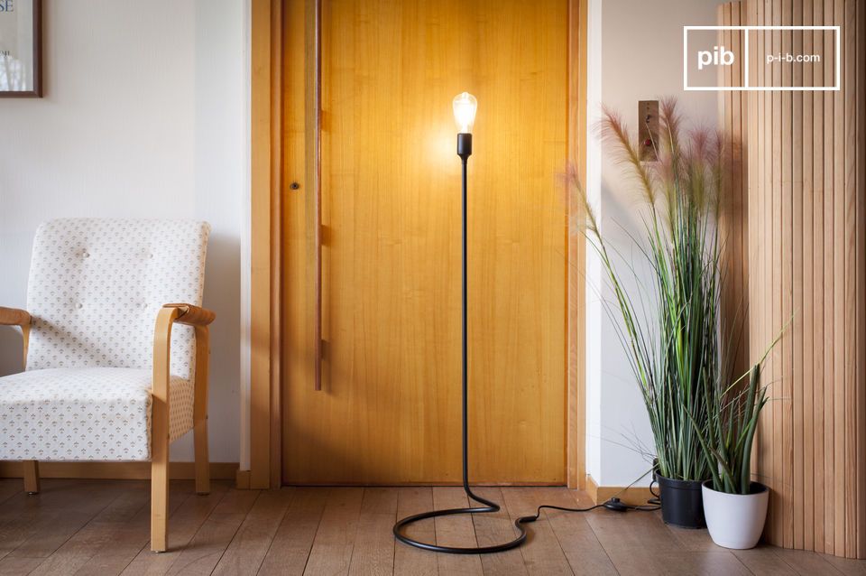 Una lampada minimalista, design e leggerezza.