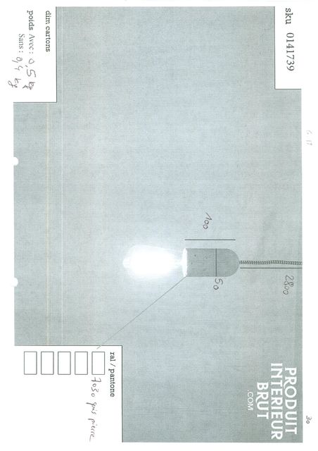 È inoltre possibile combinare tre o quattro di queste luci appese sopra un tavolo bar o un tavolo