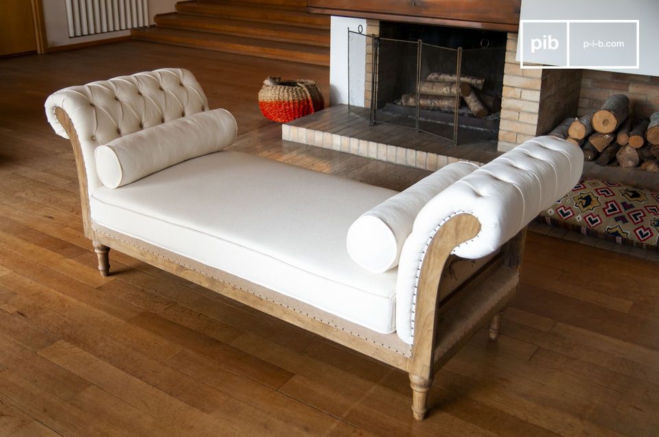 Questa bellissima panca dal design sorprendente incanterà gli amanti dei mobili autentici di buona