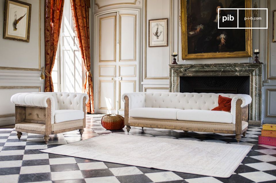 La poltrona ha uno stile bohemien con un'atmosfera country chic.