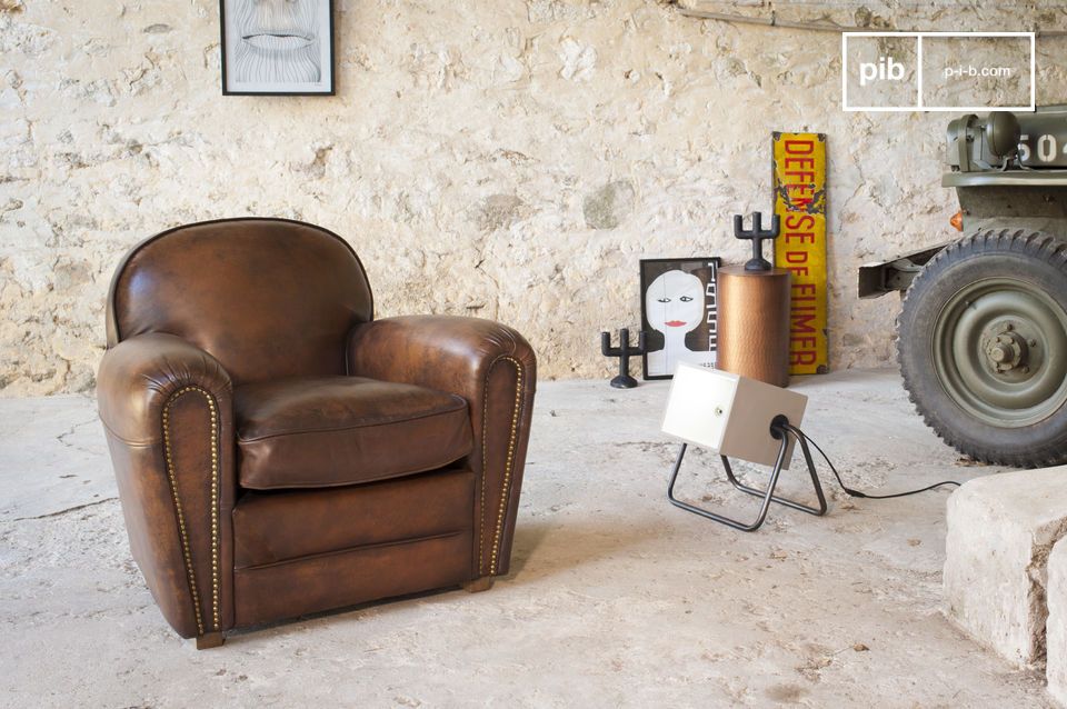 Una poltrona rotonda con un'imbottitura generosa per un comfort garantito.