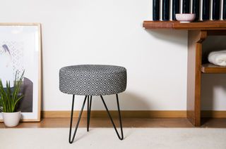 Pouf treppiede Leander