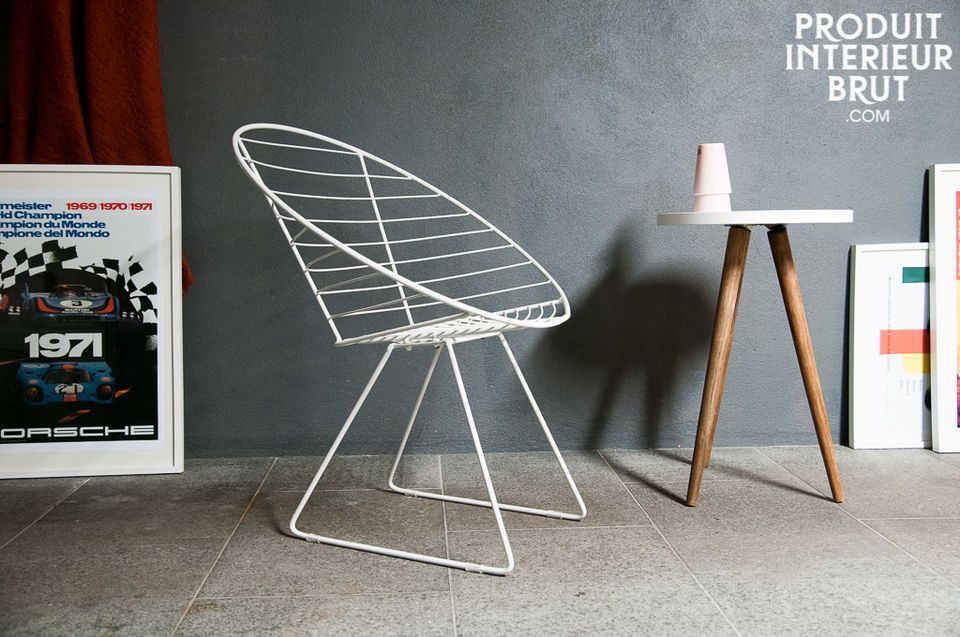 La sedia Ellittica è uno splendido esempio di mobile in dall\'estetica in stile Scandinavo