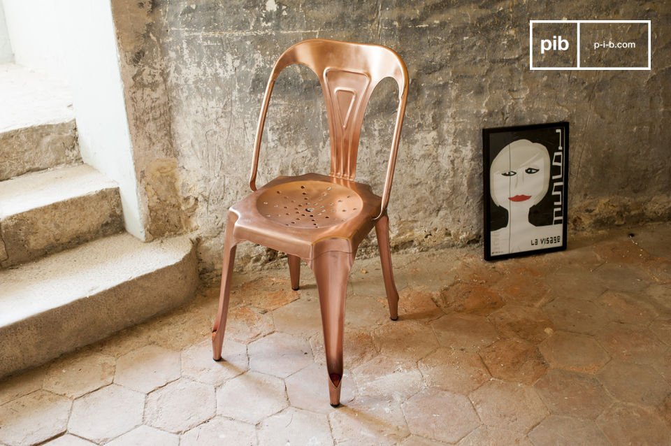 Il colore di questa sedia la rende piuttosto atipica e attirerà l'attenzione.
