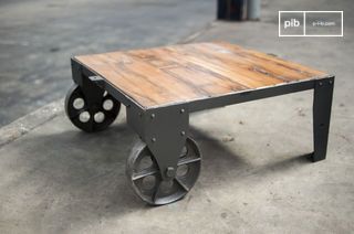 Tavolino da salotto stile carrello su rotaia