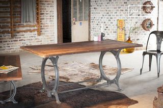 Tavolo in antico legno Tonnel