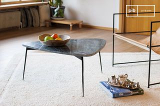 Tavolo treppiede in marmo verde Maybury